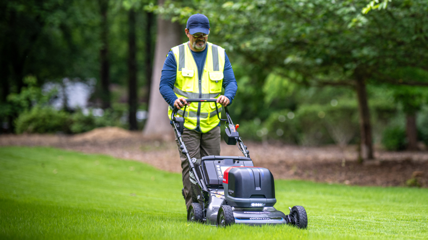 Battery Lawn Mowers